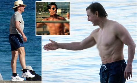 brad pitt shirtless|Shirtless Tom Cruise, 61, shows off abs at beach on break from。